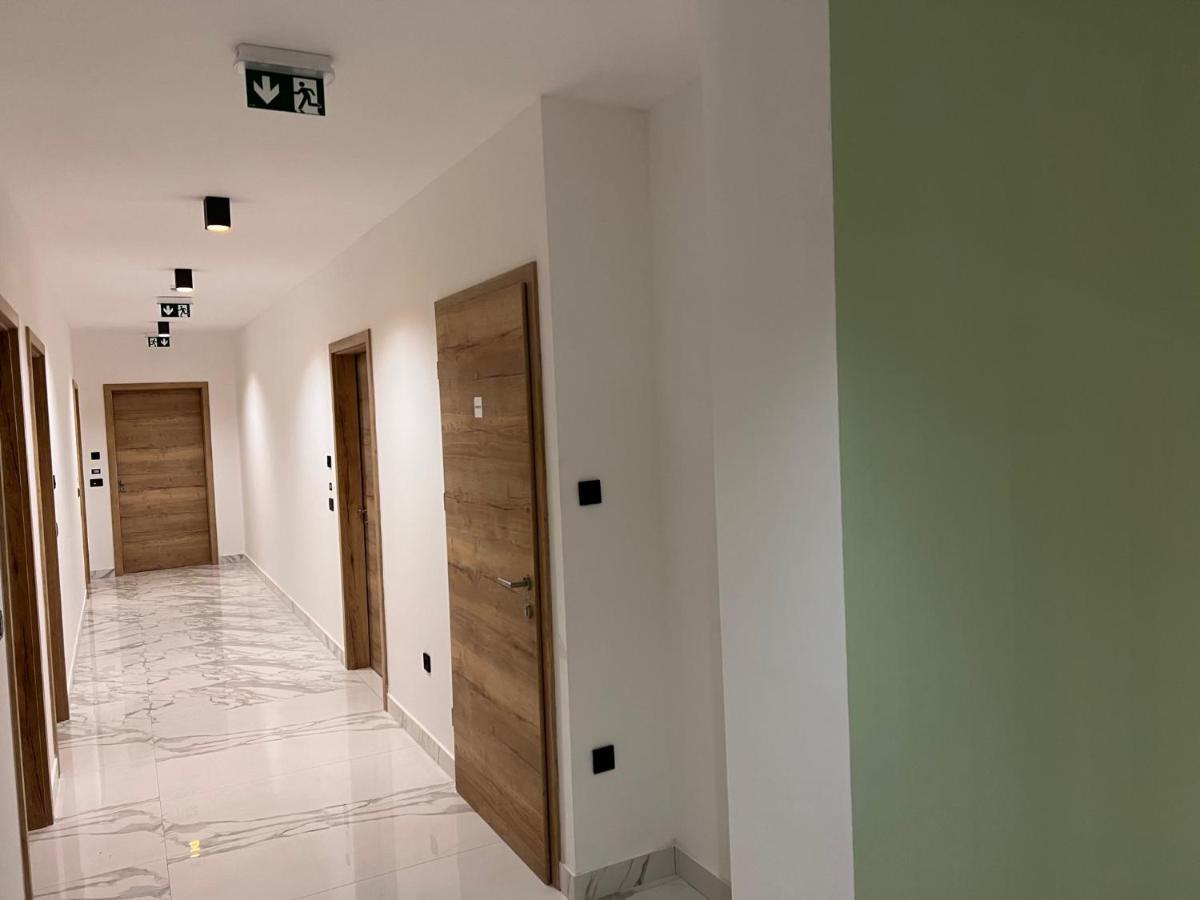 Hotel Millenium Deluxe Selce Kültér fotó