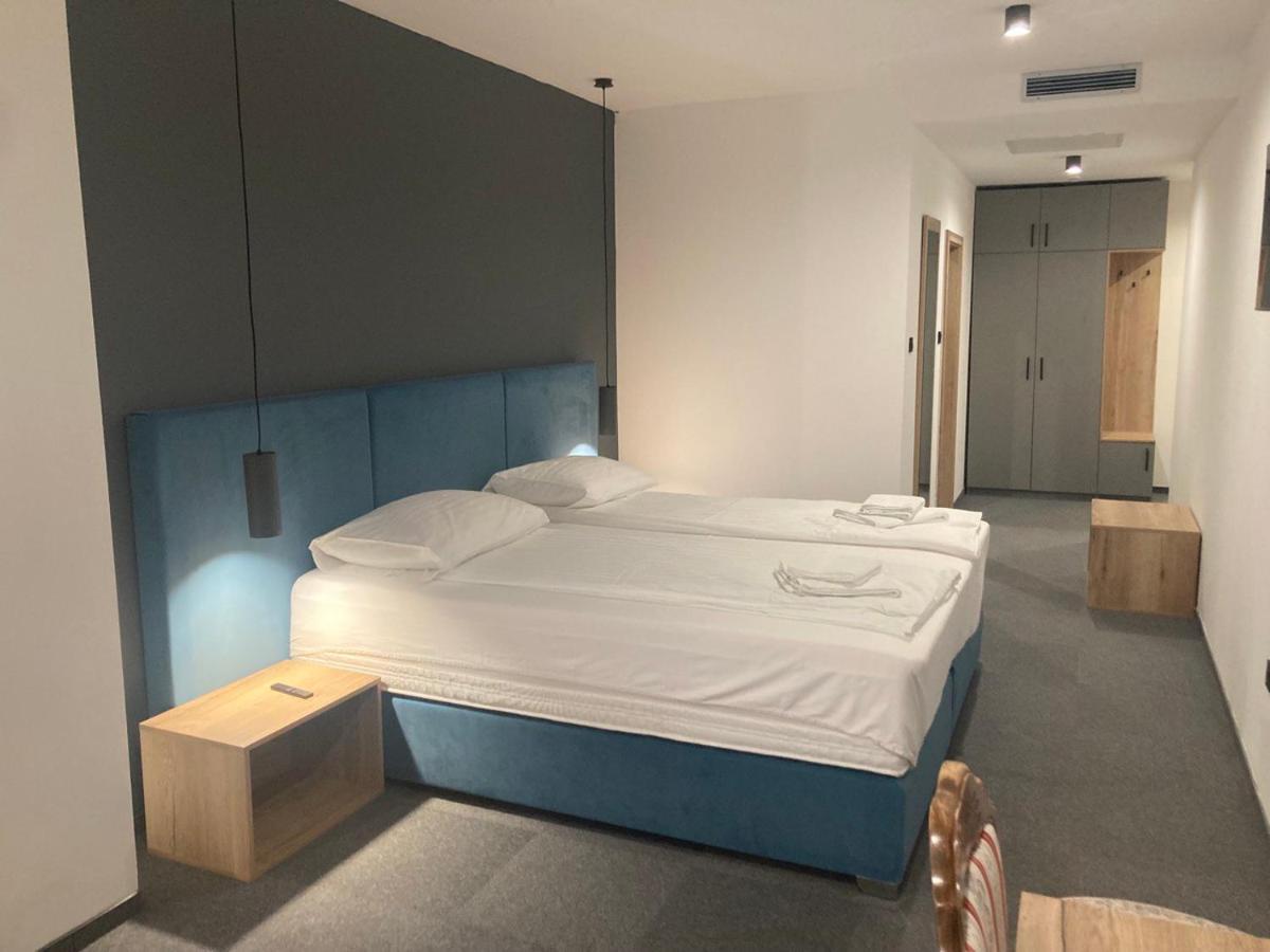 Hotel Millenium Deluxe Selce Kültér fotó